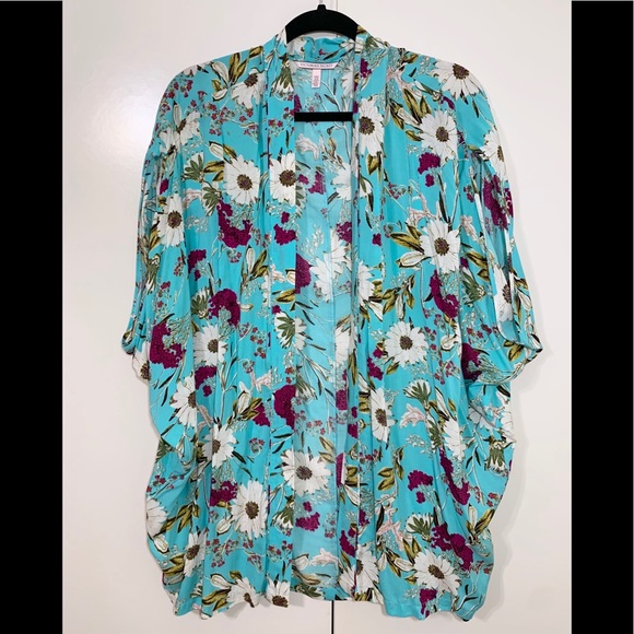 Victoria's Secret Tops - VS silky kimono